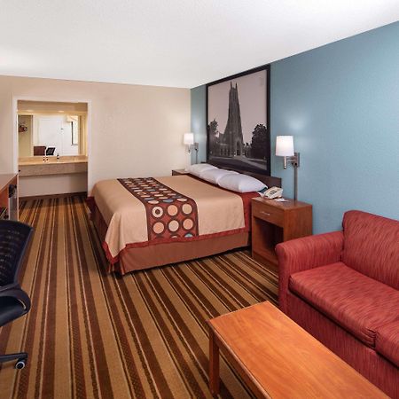 Super 8 By Wyndham Burlington Nc Motel Kültér fotó