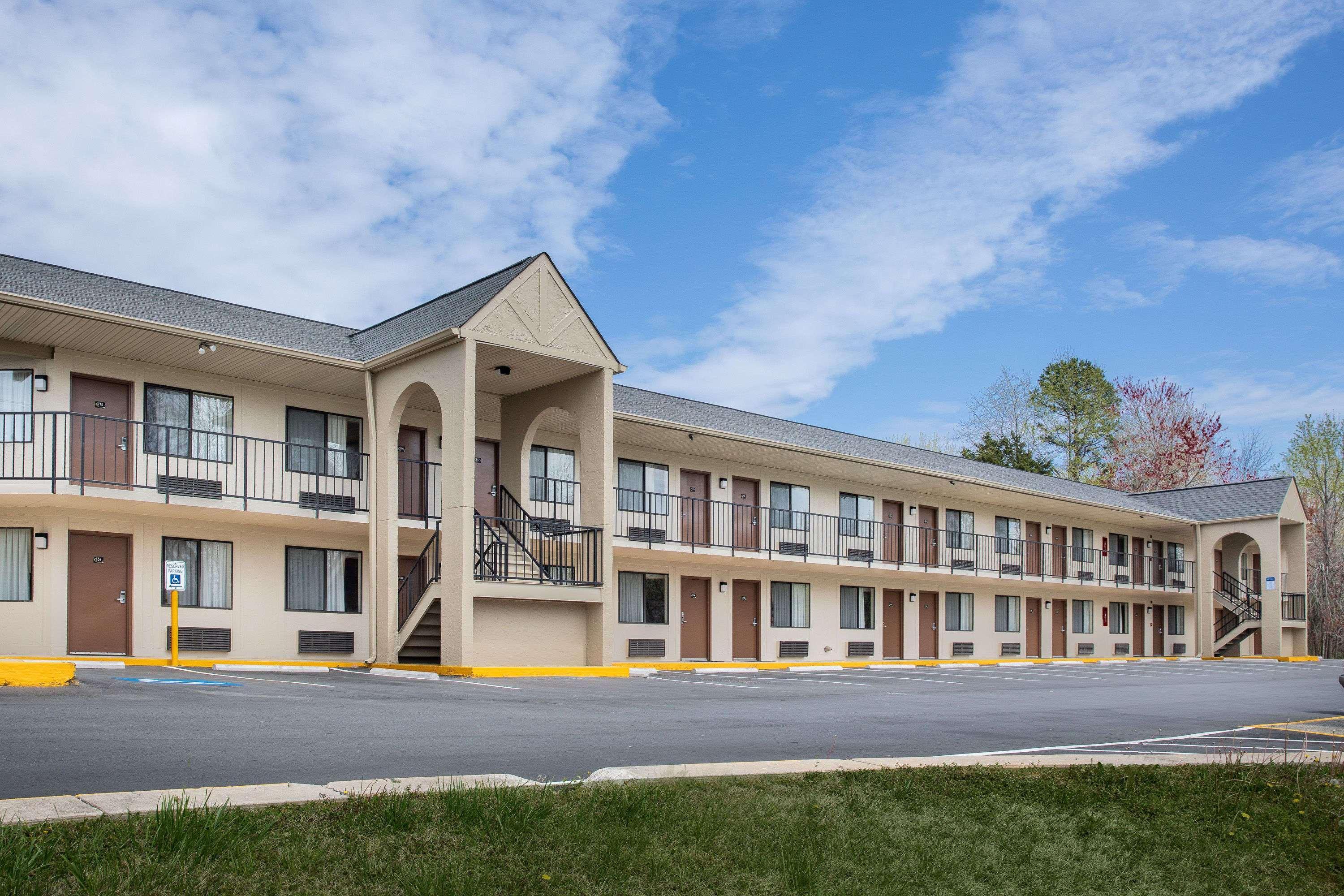 Super 8 By Wyndham Burlington Nc Motel Kültér fotó