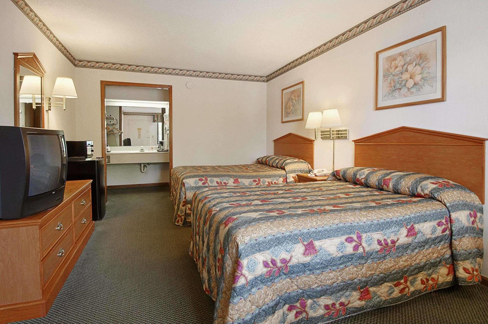 Super 8 By Wyndham Burlington Nc Motel Kültér fotó